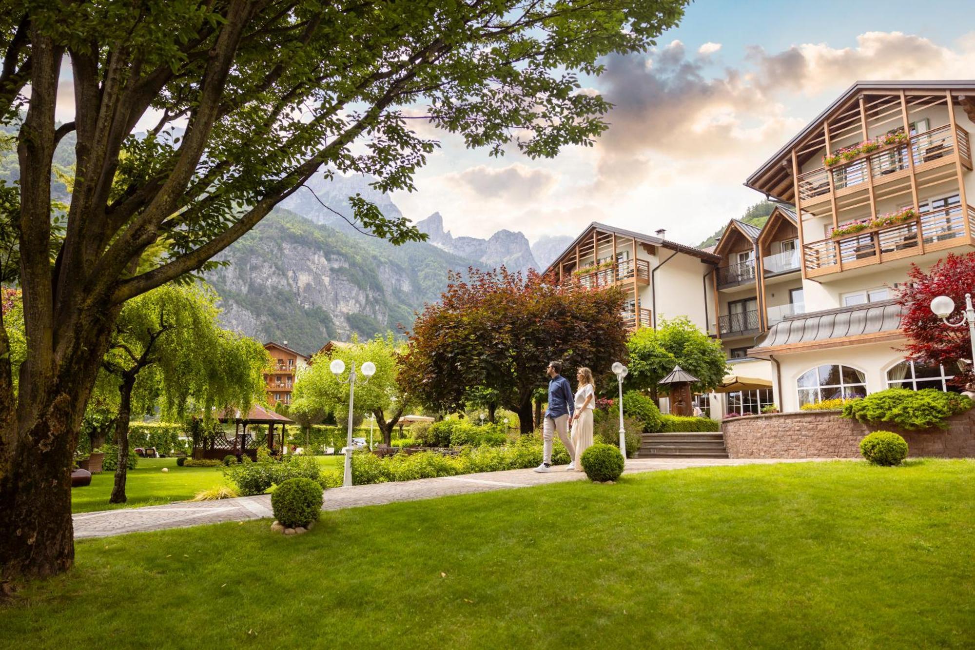 Hotel Lido - Slow & Natural Living Molveno Exteriér fotografie